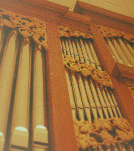 Carved wood grapes and leaves in pipe shades, Schlicker pipe organ, Milwaukee, WI
